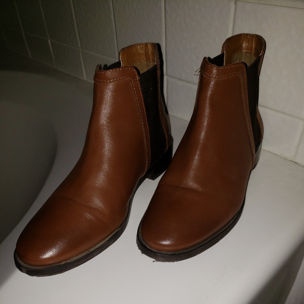 SOLD ON MER Leather Chelsea Boots